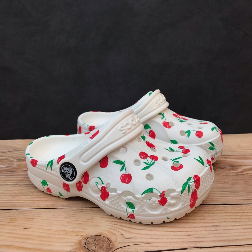 Crocs Baya Graphic Clog - Picture 8 of 16